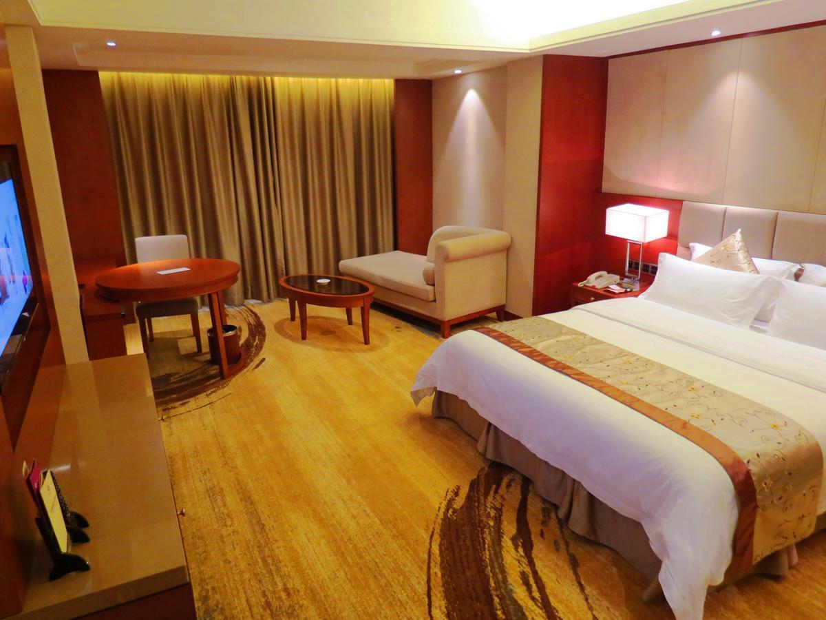 Rongjiang Hotel Jieyang Exterior photo