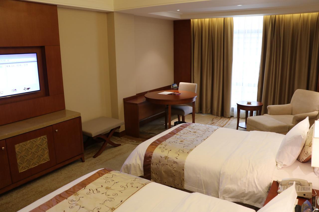 Rongjiang Hotel Jieyang Exterior photo