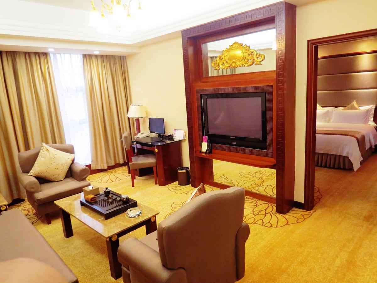 Rongjiang Hotel Jieyang Exterior photo