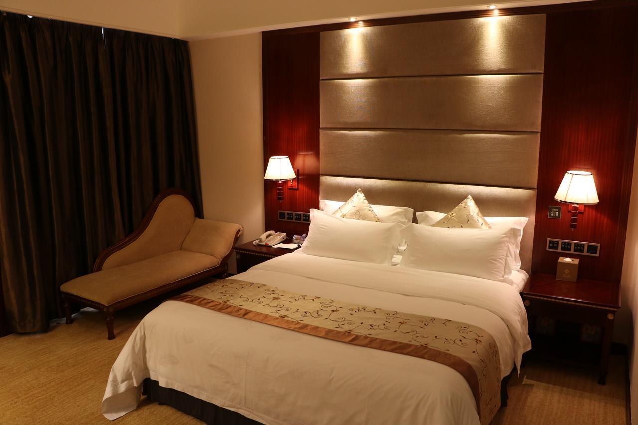 Rongjiang Hotel Jieyang Exterior photo