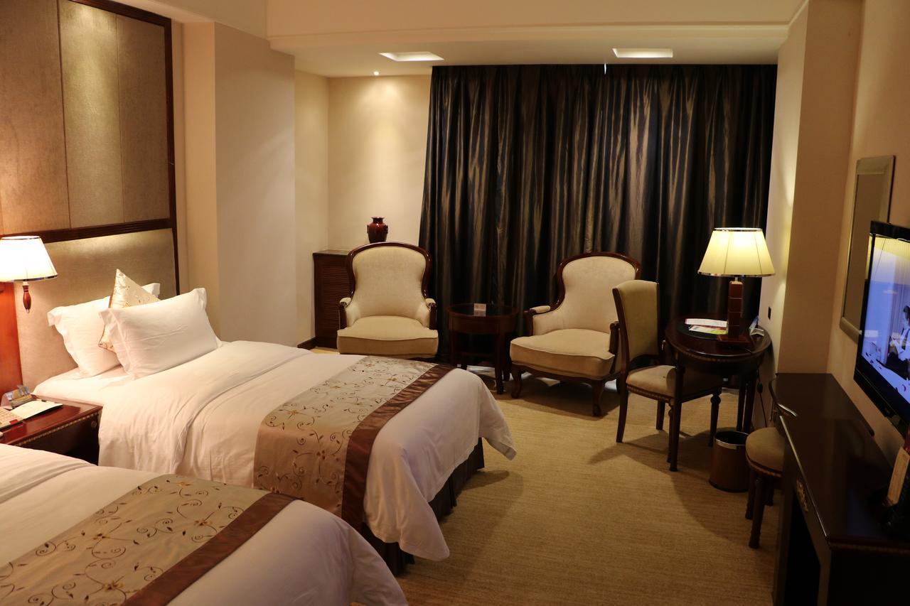 Rongjiang Hotel Jieyang Exterior photo