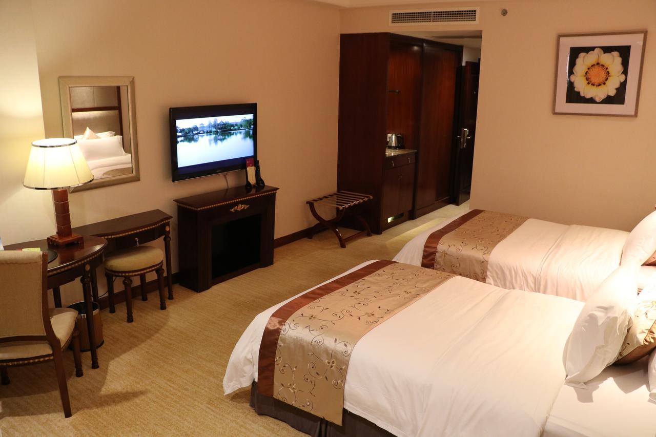 Rongjiang Hotel Jieyang Exterior photo