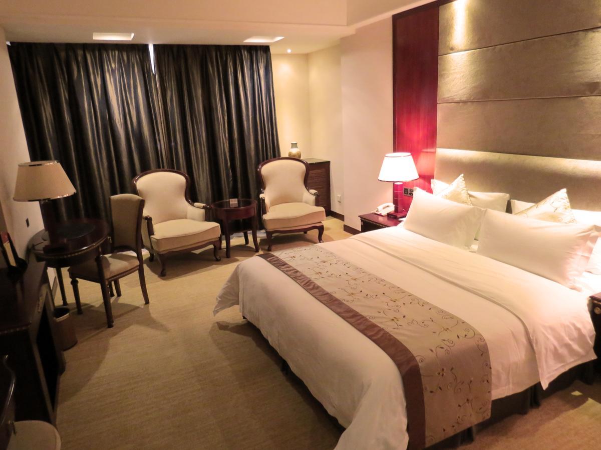 Rongjiang Hotel Jieyang Exterior photo