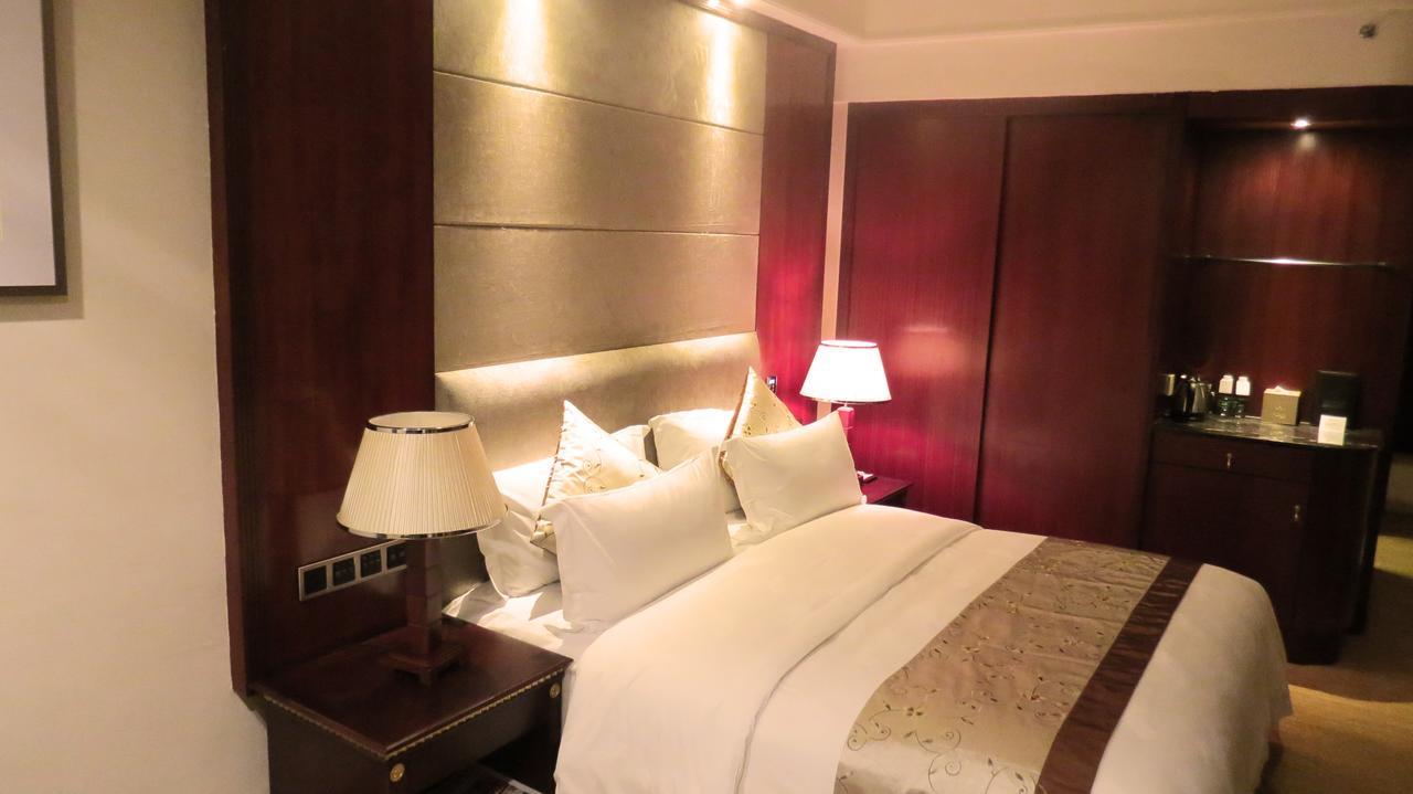 Rongjiang Hotel Jieyang Exterior photo
