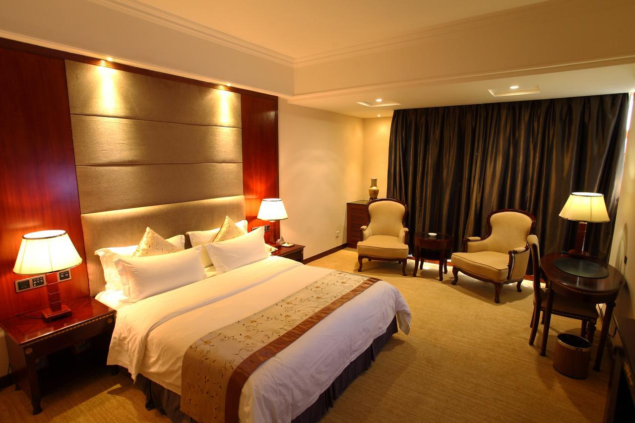 Rongjiang Hotel Jieyang Exterior photo
