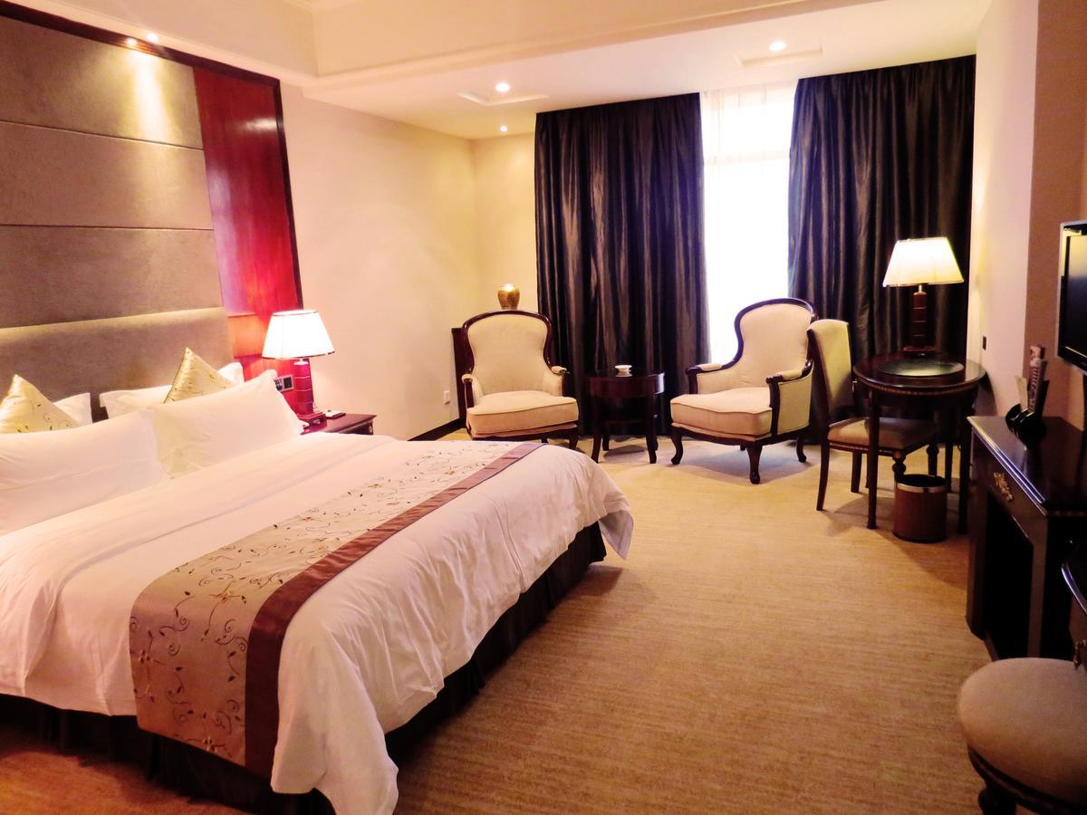 Rongjiang Hotel Jieyang Exterior photo